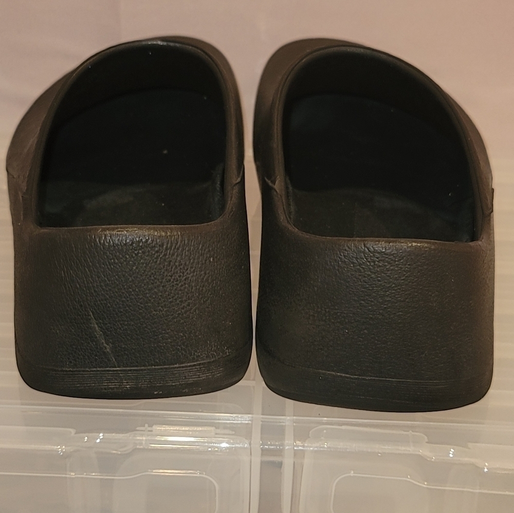 BIRKIS Birkenstock Slip Resistant Clogs - Picture 5 of 14